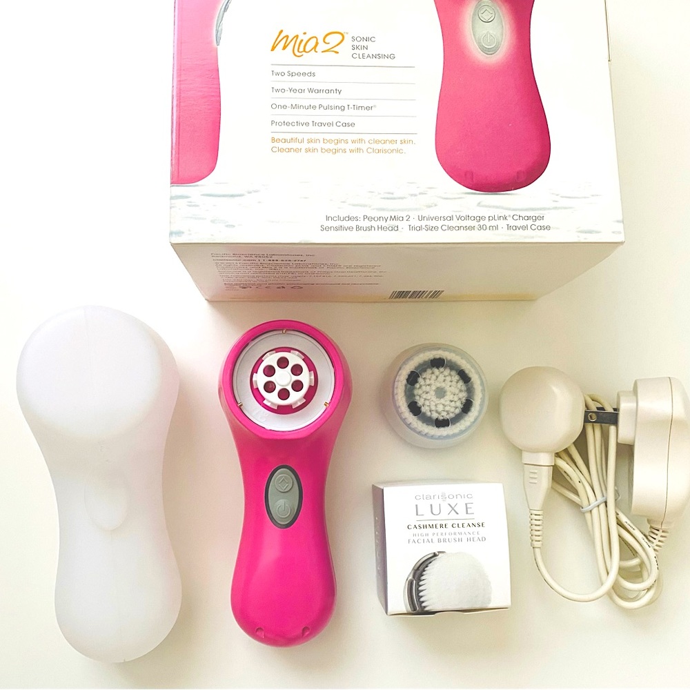 Clarisonic Mia 2 with 2 new brush heads (cashmere & delicate)